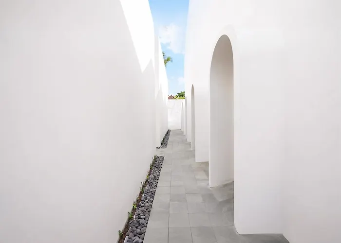 The Arc House Villa *